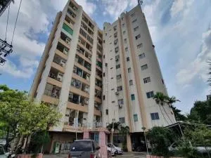 Pete Ratchada Condominium
