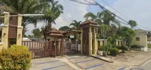 Grand Garden Home
