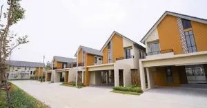 Golden Prive Phanasnikhom - Amatanakorn - โกลเด้นพรีเว่ พนัสนิคม - อมตะนคร