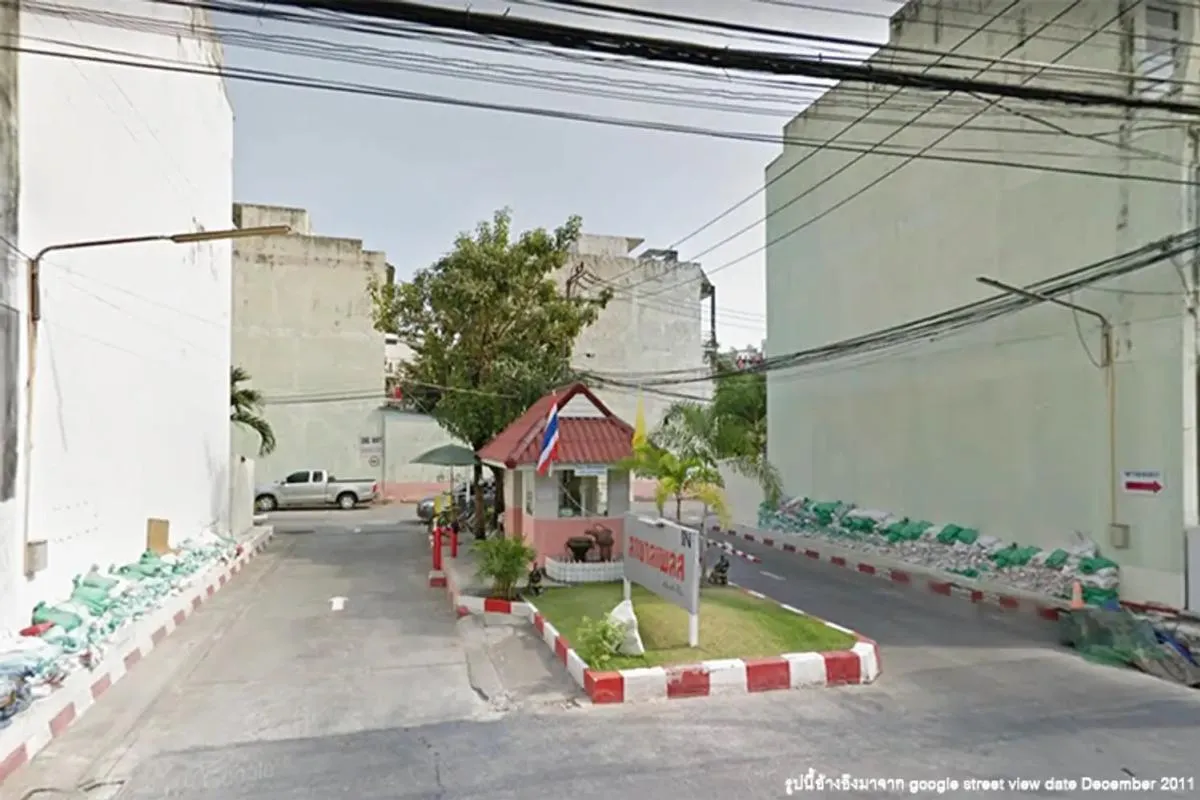 For Sale Lasalle Place Village , corner unit , Bang Na Tai , Bang