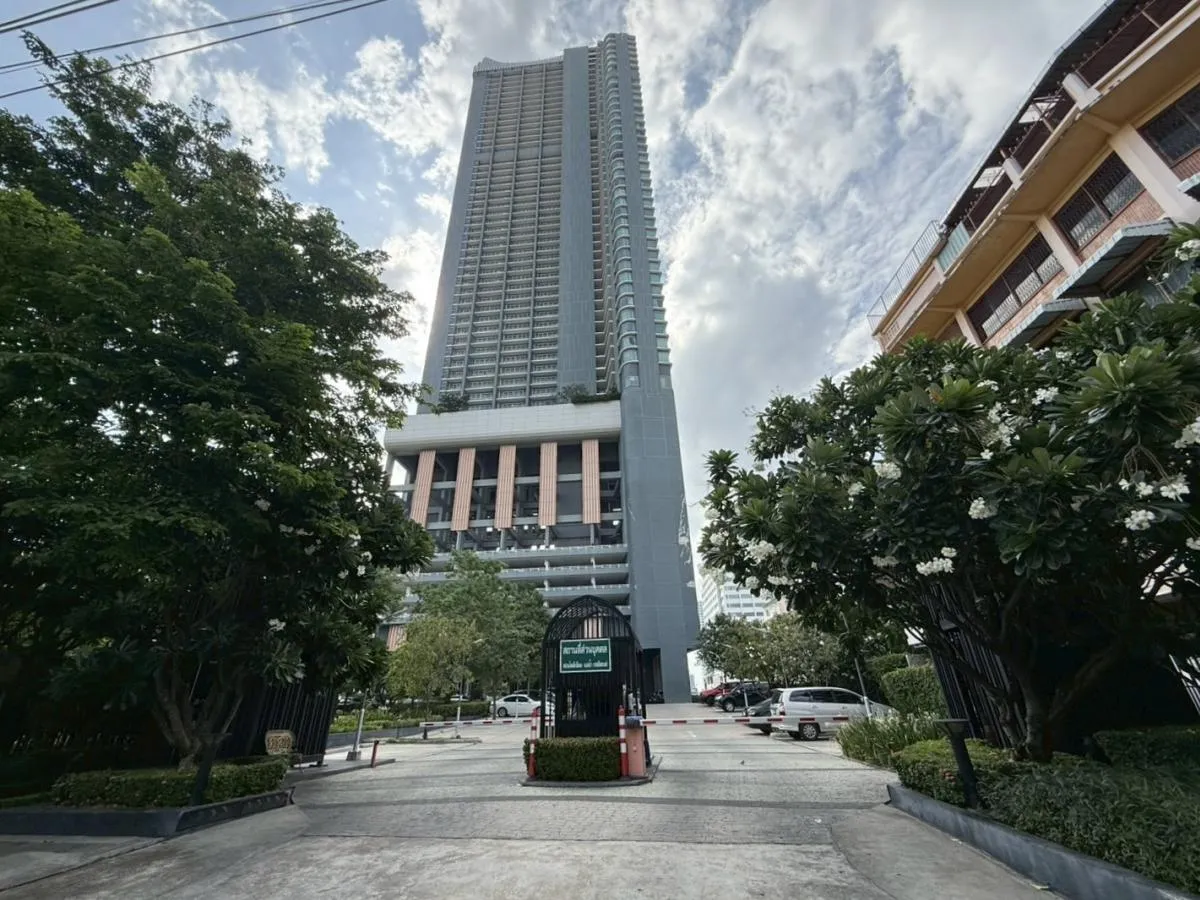 For Sale Condo , Menam Residences , BTS-Saphan Taksin , Wat Phray