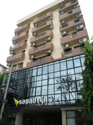 Royal Park 3 Ari - Paholyothin