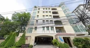 The Cadogan Private Residence - เดอะ คาโดแกน ไพรเวท เรสซิเด้นท์ สุขุมวิท 39