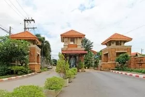 Baan Kanda Rim Khlong - หมู่บ้านกานดาริมคลอง