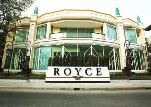 Royce Private Residence - รอยซ์ ไพรเวท เรสซิเดนซ์