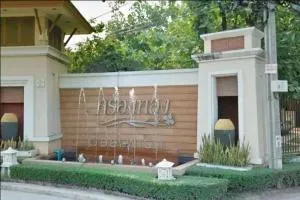 Krong Thong Villa Park