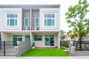 Gusto Suksawat-Prachauthit - กัสโต้ สุขสวัสดิ์-ประชาอุทิศ