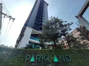 The Parkland Phetkasem - Thapra