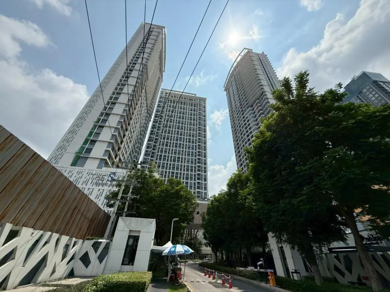 เช่าคอนโด  เดอะ เซนต์ เรซิเดนซ์ MRT-พหลโยธิน จอมพล  เขต จตุจักร ก