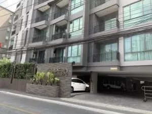 Trapezo Sukhumvit 16 - ทราเพโซ สุขุมวิท 16