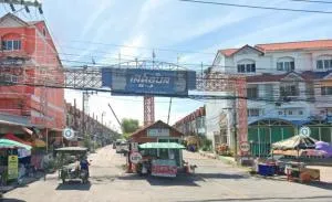 Lert Ubon Prayasuren - เลิศอุบล พระยาสุเรนทร์