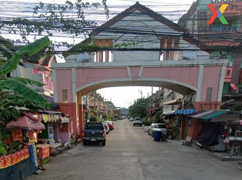 ขายทาวน์เฮ้าส์/ทาวน์โฮม  บ้านเสนาวิลล่า 8 รีโนเวทใหม่ สามวาตะวันต