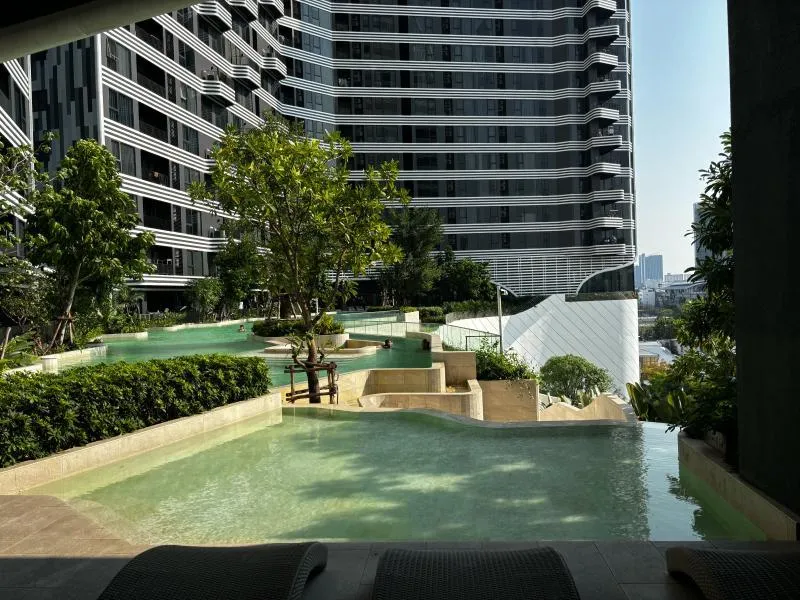 FOR RENT condo , Ideo Mobi Sukhumvit Eastpoint , high floor , BTS