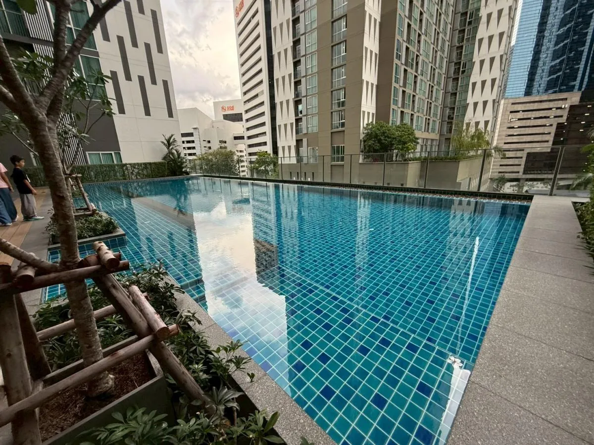 ขายคอนโด  โนเบิล รีวอลฟ์ รัชดา 1 MRT-ศูนย์วัฒนธรรมแห่งประเทศไทย ห