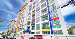 Art on the Hill - อาร์ท ออน เดอะ ฮิลล์