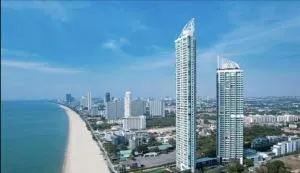 Reflection Jomtien Beach Pattaya