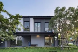 Baan Klang Mueng North Ratchapruek