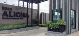 Baan Alicha Suksawat - Prachauthit