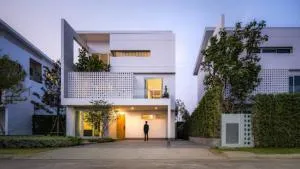 Nirvana ABSOLUTE Krungthep Kreetha - เนอวานา แอบโซลูท กรุงเทพกรีฑา