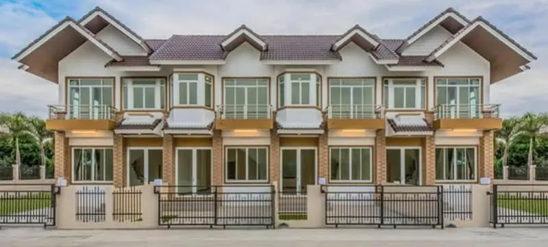 ขายทาวน์เฮ้าส์/ทาวน์โฮม  บ้านฟ้าหลวงวิลล์ สุขุมวิท บางจาก เขต พระ