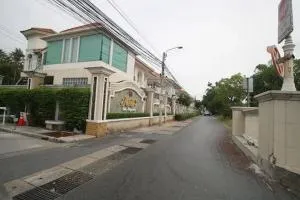 Passorn 11 Prachachuen - ภัสสร 11 ประชาชื่น